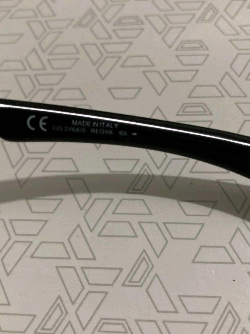 Gucci Black Frame Sunglasses with Gray Gradient Lenses and Logo Case - Picture 6 of 8